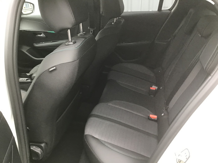 Peugeot 208 PureTech 100 S&S BVM6 Allure