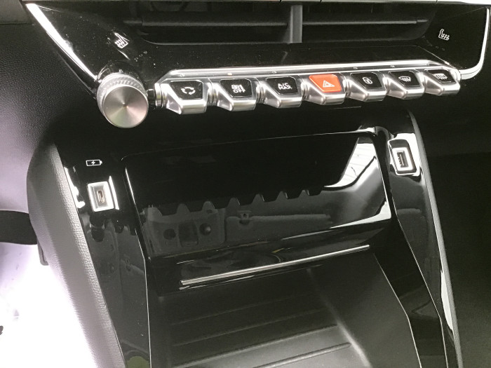 Peugeot 208 PureTech 100 S&S BVM6 Allure
