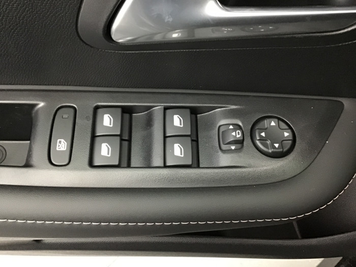 Peugeot 208 Nouvelle Hybrid 110 ch e-DCS6 Allure