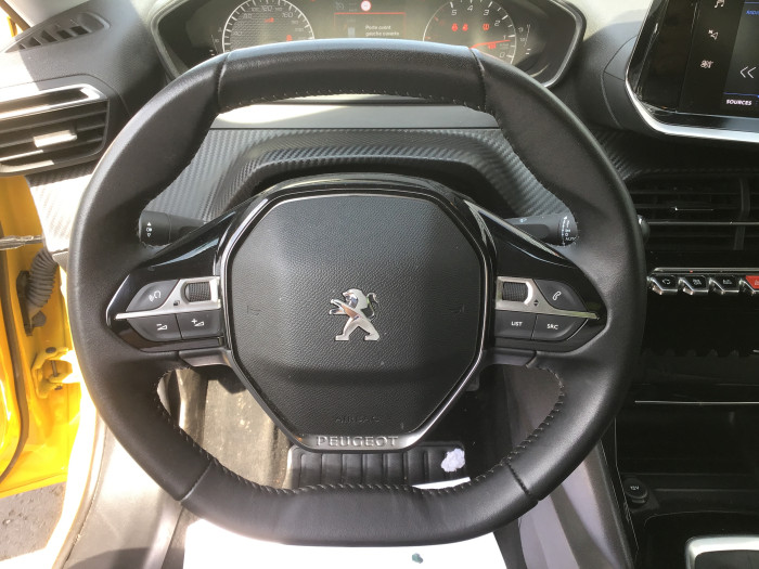 Peugeot 208 PureTech 100 S&S BVM6 Allure