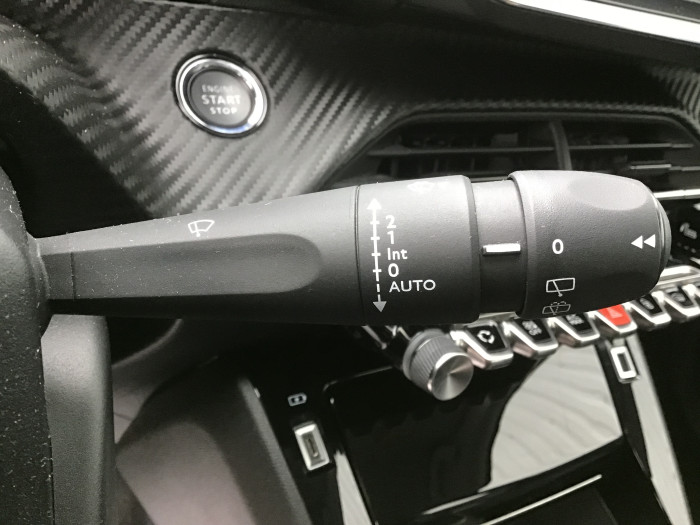 Peugeot 2008 PureTech 130 S&S BVM6 Allure Pack