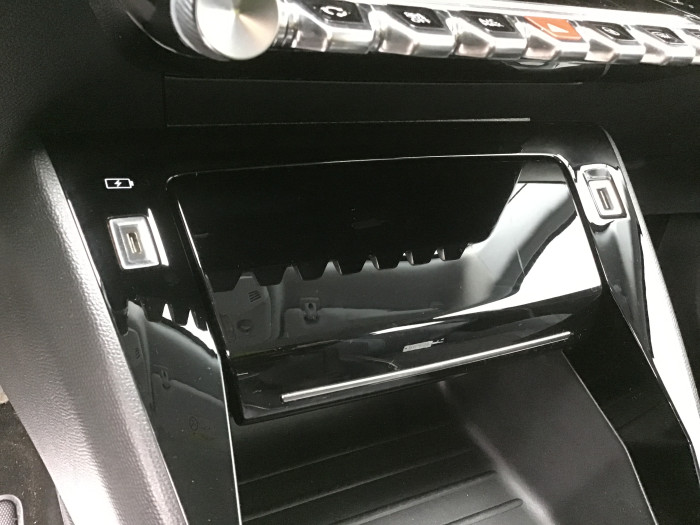 Peugeot 2008 PureTech 130 S&S BVM6 Allure Pack