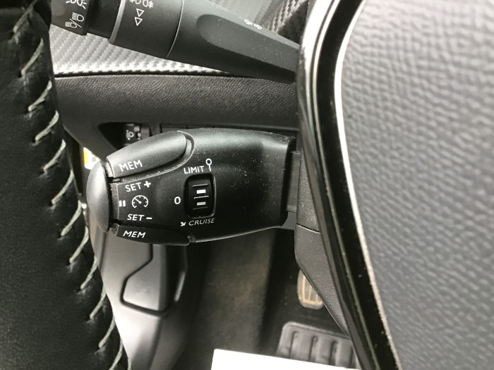 Peugeot 2008 PureTech 130 S&S BVM6 Allure Pack