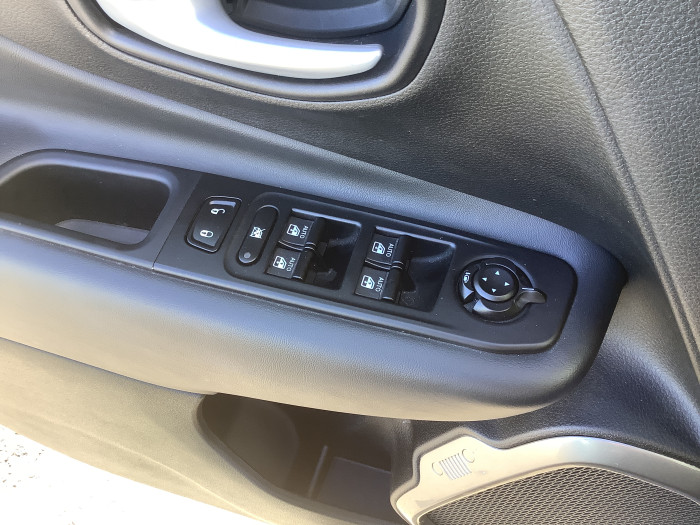 Jeep RENEGADE Nouveau 1.5 Turbo T4 130 ch BVR7 e-Hybrid Summit