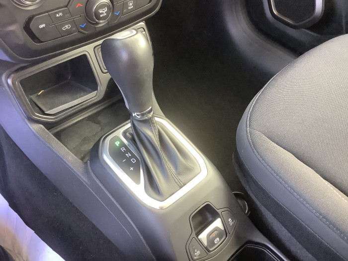 Jeep RENEGADE Nouveau 1.5 Turbo T4 130 ch BVR7 e-Hybrid Summit