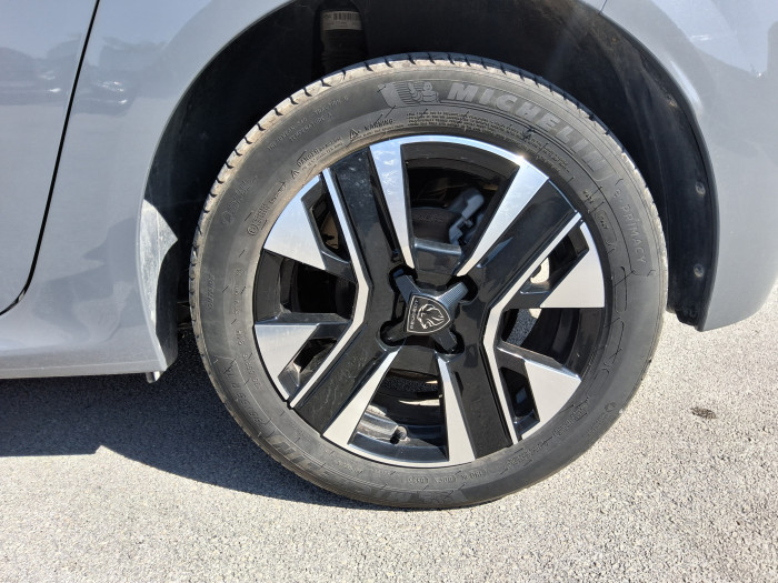 Peugeot 208 Nouvelle Hybrid 100 e-DCS6 Allure