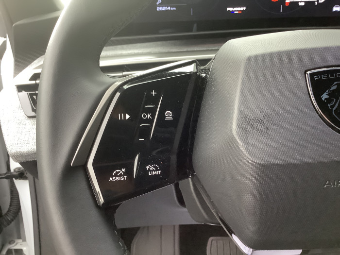 Peugeot 3008 Nouveau Hybrid 145 e-DCS6 Allure
