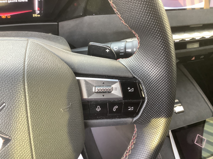 DS DS 4 PureTech 130 EAT8 Performance Line