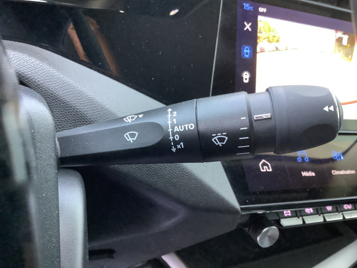 Peugeot 408 Hybrid 136 e-DCS6 Allure