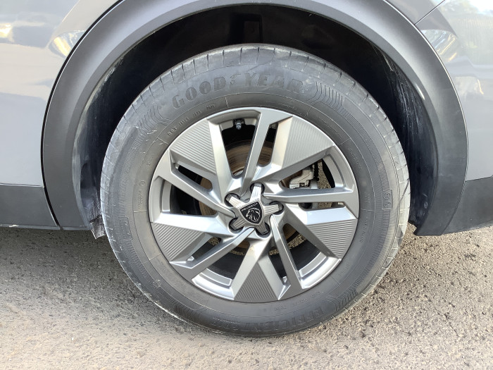 Peugeot 408 Hybrid 136 e-DCS6 Allure