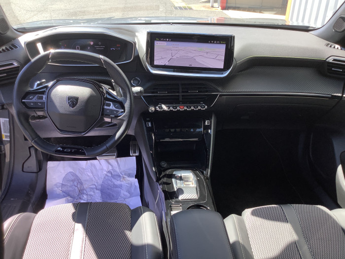 Peugeot 2008 Nouveau Hybrid 136 e-DCS6 GT