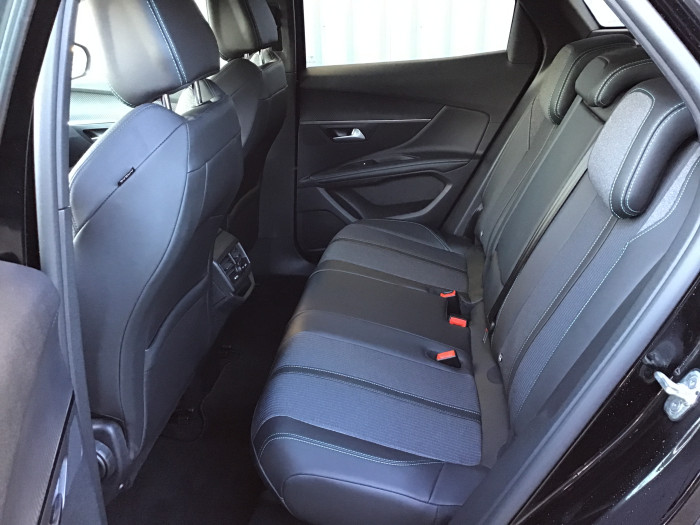 Peugeot 3008 BlueHDi 130ch S&S EAT8 Allure