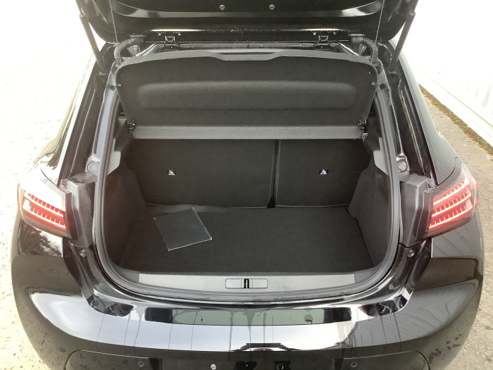 Peugeot 208 Nouvelle Hybrid 100 e-DCS6 GT