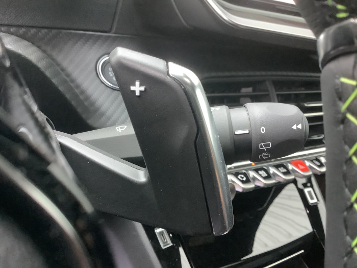 Peugeot 208 Nouvelle Hybrid 100 e-DCS6 GT