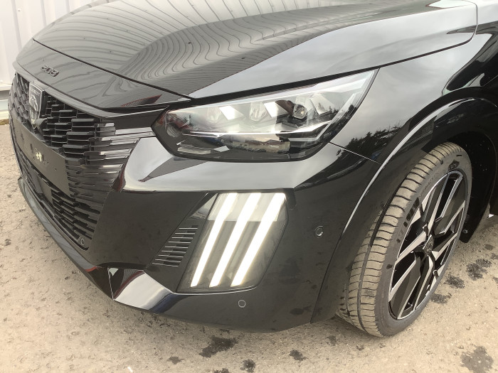 Peugeot 208 Nouvelle Hybrid 100 e-DCS6 GT