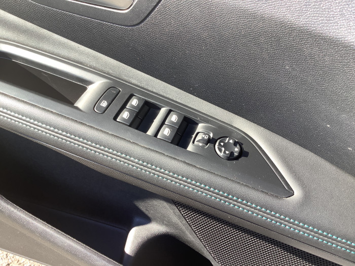Peugeot 3008 Hybrid 145 e-DCS6 Allure Pack