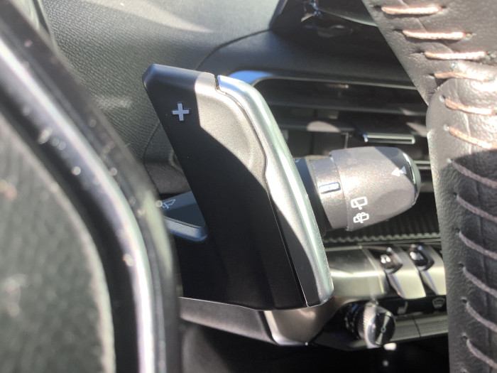 Peugeot 3008 Hybrid 145 e-DCS6 Allure Pack