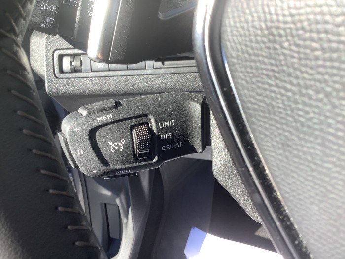 Peugeot 3008 Hybrid 145 e-DCS6 Allure Pack
