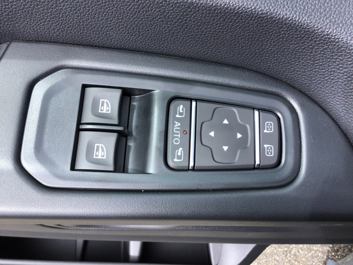 Renault TRAFIC FOURGON Nouveau FGN L1H1 3T BLUE DCI 150 GSR2 ADVANCE