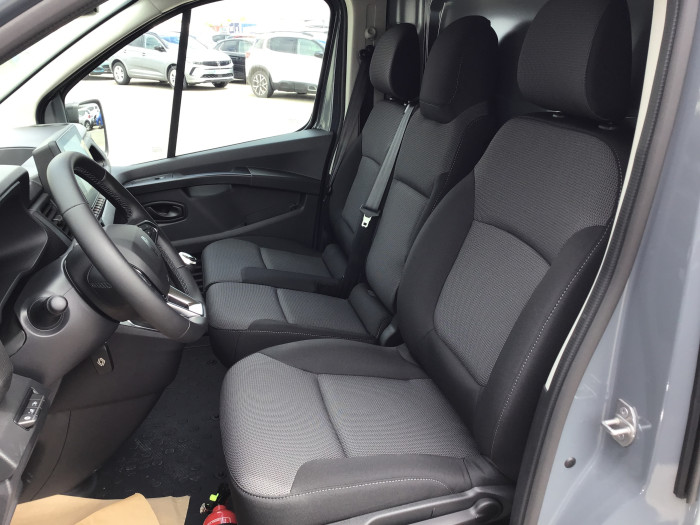 Renault TRAFIC FOURGON Nouveau FGN L1H1 3T BLUE DCI 150 GSR2 ADVANCE