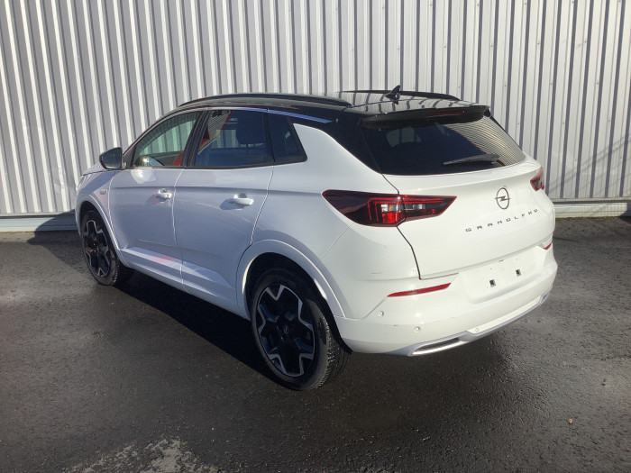 Opel GRANDLAND 1.5 Diesel 130 ch BVA8 Ultimate