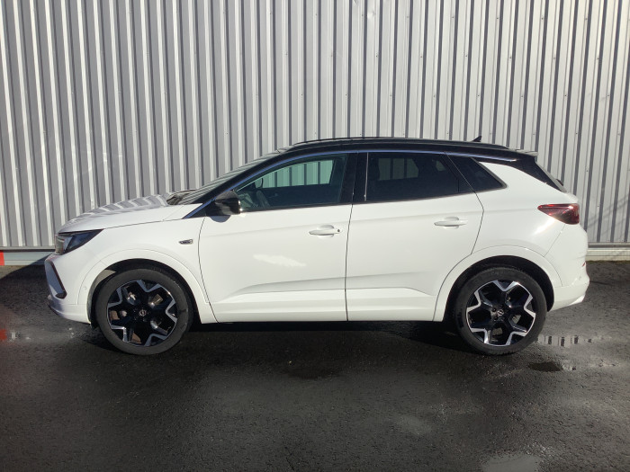 Opel GRANDLAND 1.5 Diesel 130 ch BVA8 Ultimate