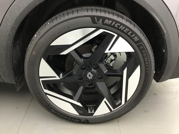Renault SYMBIOZ Nouveau E-Tech full hybrid 145 Iconic