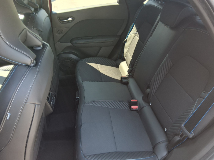 Renault CAPTUR Nouveau E-Tech full hybrid 160 ch esprit Alpine