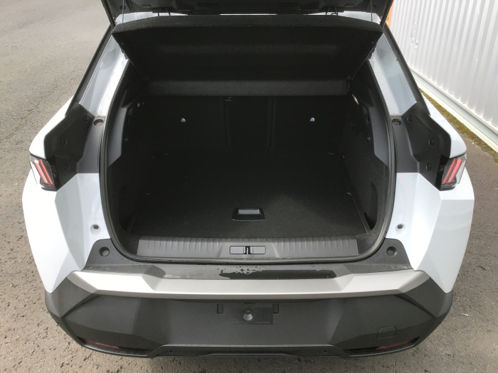 Peugeot 3008 Nouveau Hybrid 136 e-DCS6 Allure