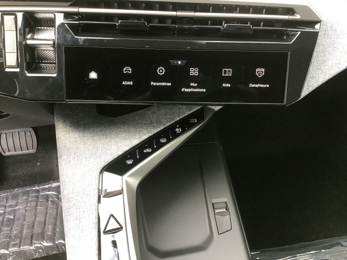 Peugeot 3008 Nouveau Hybrid 136 e-DCS6 Allure