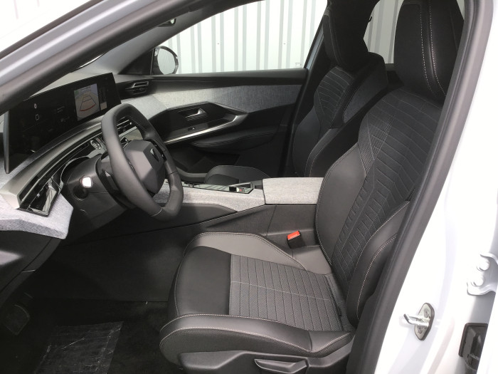 Peugeot 3008 Nouveau Hybrid 136 e-DCS6 Allure