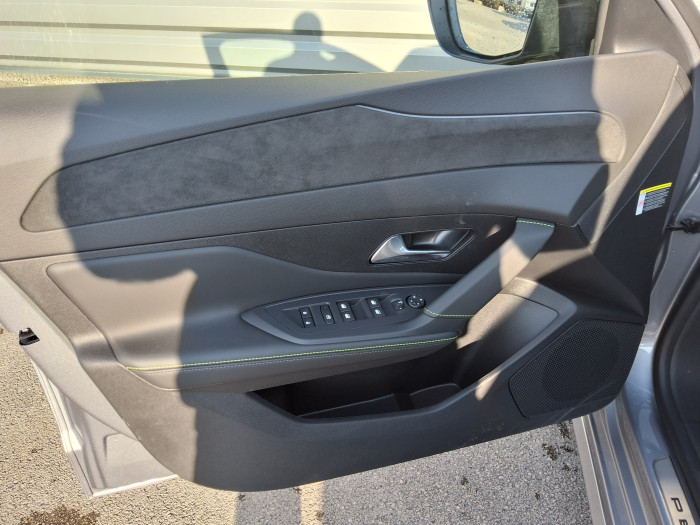Peugeot 308 Nouvelle Hybrid 145 e-DCS6 GT
