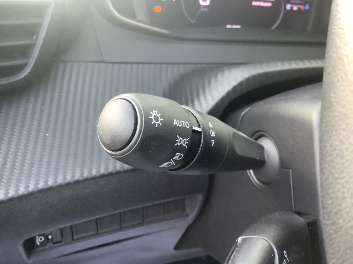 Peugeot 2008 Nouveau 100 S&S BVM6 Allure