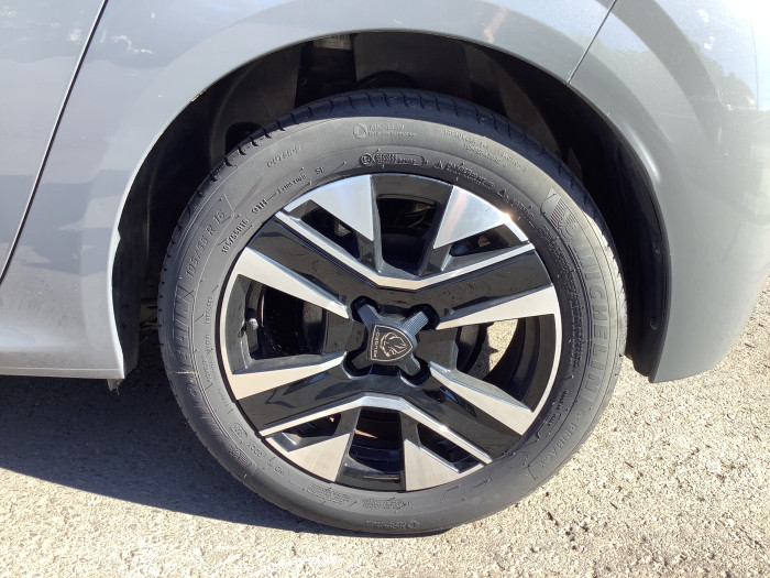 Peugeot 208 Nouvelle 100 S&S BVM6 Allure