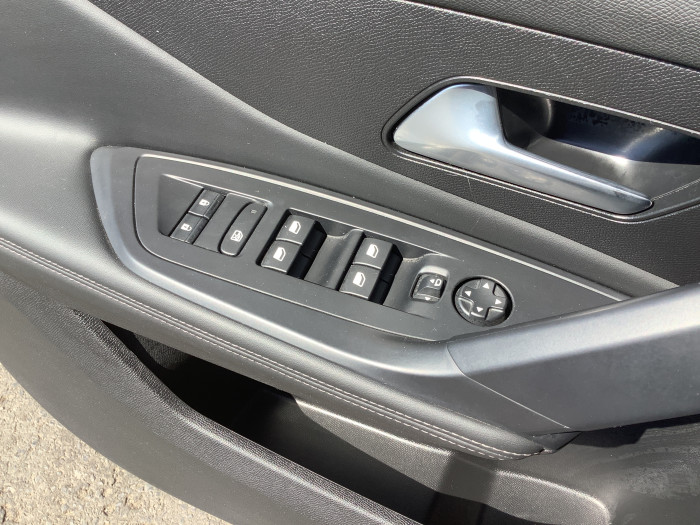 Peugeot 308 Hybrid 145 e-DCS6 Allure