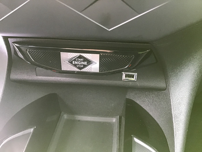 DS DS 3 CROSSBACK DS3 Crossback PureTech 155 EAT8 Performance Line