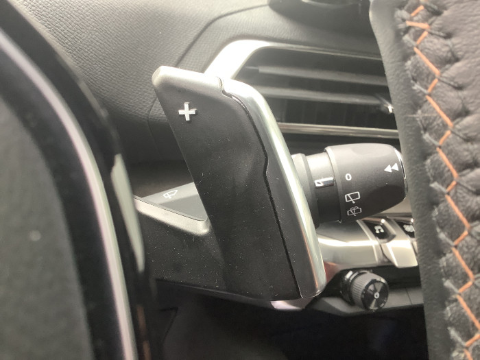 Peugeot 3008 Hybrid 136 e-DCS6 GT