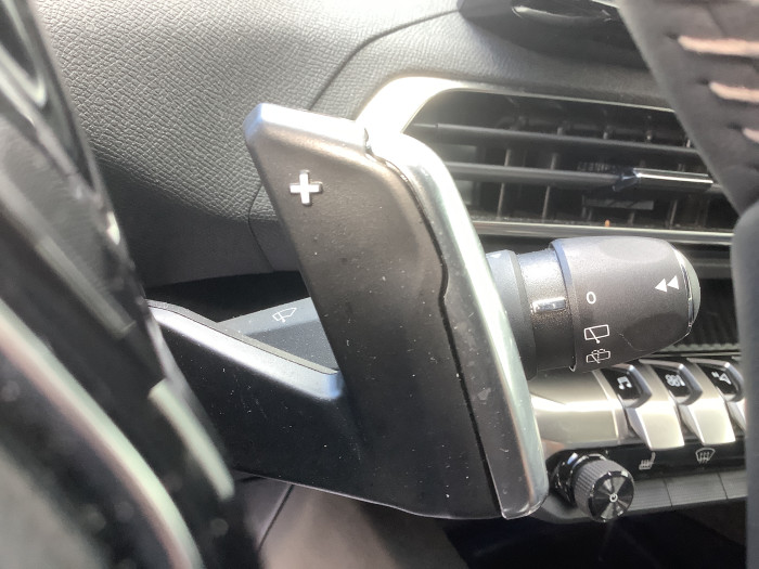 Peugeot 3008 Hybrid 145 e-DCS6 Allure Pack