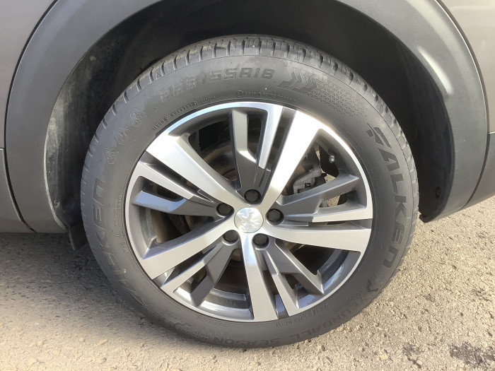 Peugeot 3008 Hybrid 145 e-DCS6 Allure Pack