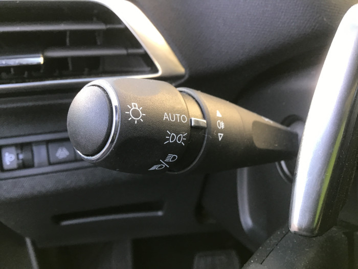 Peugeot 3008 BlueHDi 130ch S&S EAT8 Allure Pack