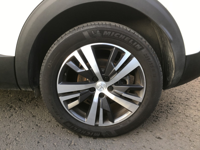 Peugeot 3008 BlueHDi 130ch S&S EAT8 Allure Pack