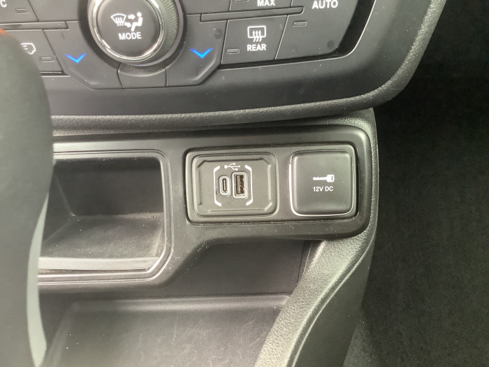 Jeep RENEGADE Nouveau 1.5 Turbo T4 130 ch BVR7 e-Hybrid Summit
