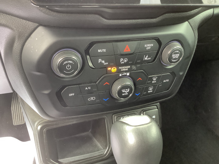 Jeep RENEGADE Nouveau 1.5 Turbo T4 130 ch BVR7 e-Hybrid Summit
