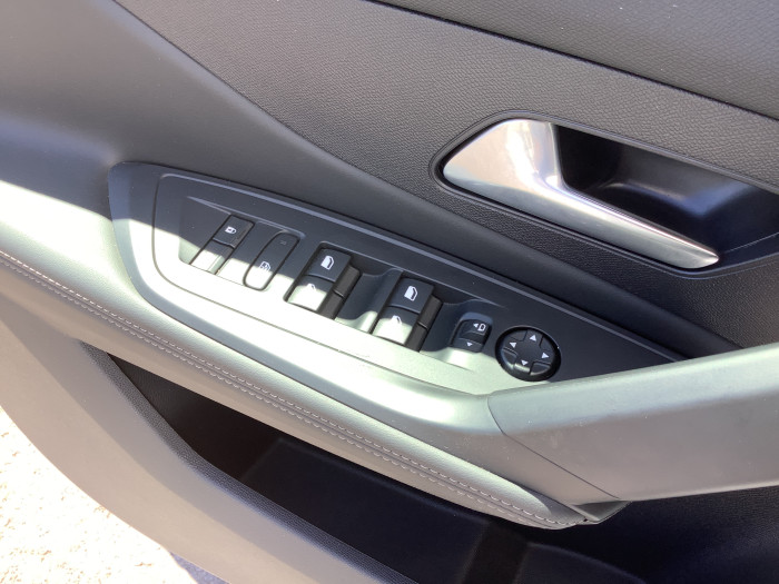 Peugeot 308 SW Hybrid 145 e-DCS6 Allure