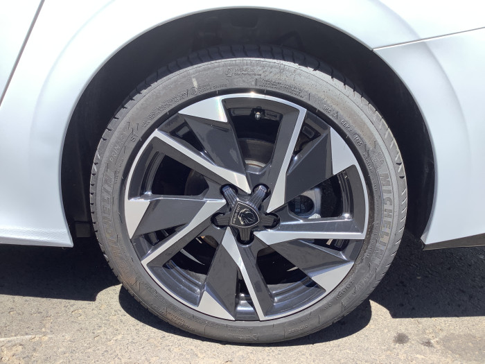 Peugeot 308 SW Hybrid 145 e-DCS6 Allure