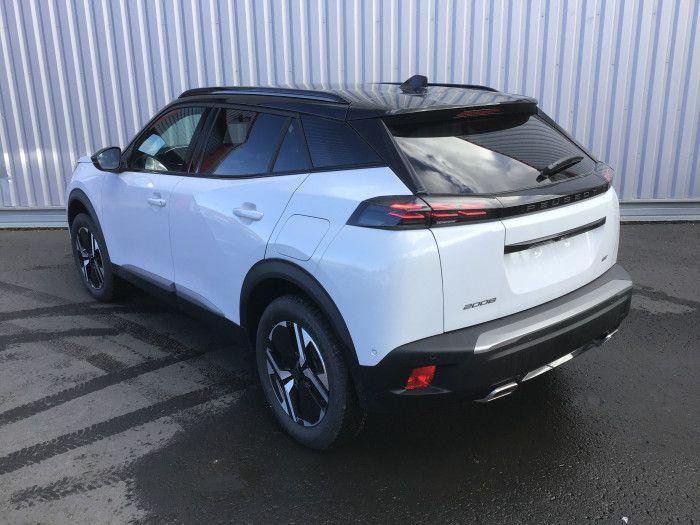 Peugeot 2008 Nouveau PureTech 130 S&S EAT8 GT