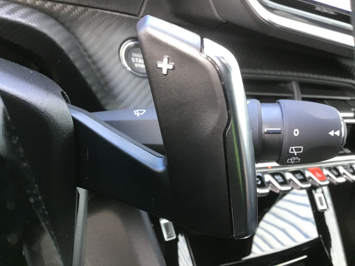 Peugeot 2008 Nouveau PureTech 130 S&S EAT8 GT