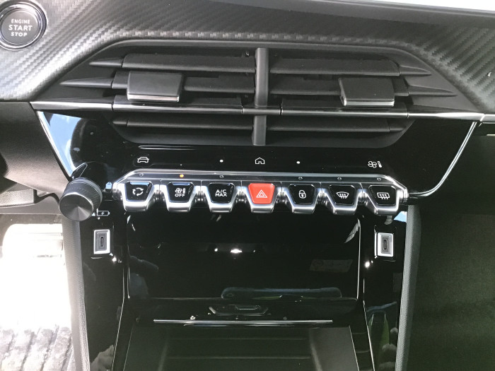 Peugeot 2008 Nouveau PureTech 130 S&S EAT8 GT