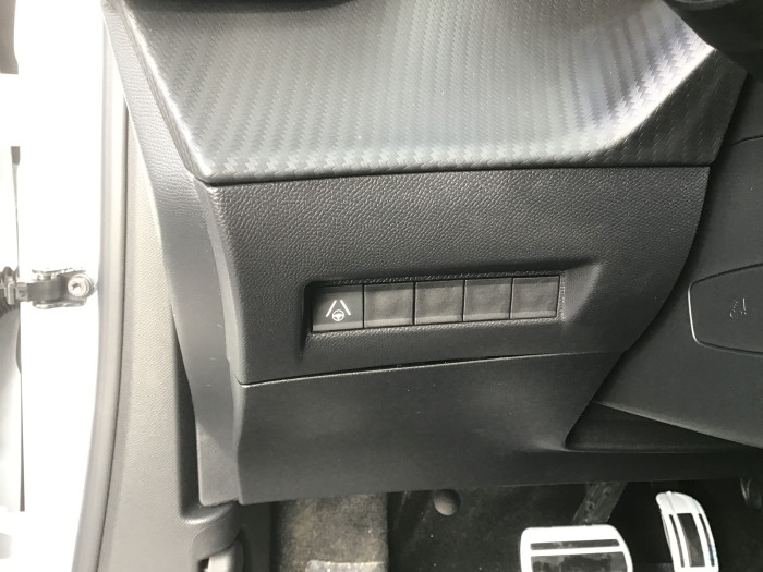 Peugeot 2008 Nouveau PureTech 130 S&S EAT8 GT