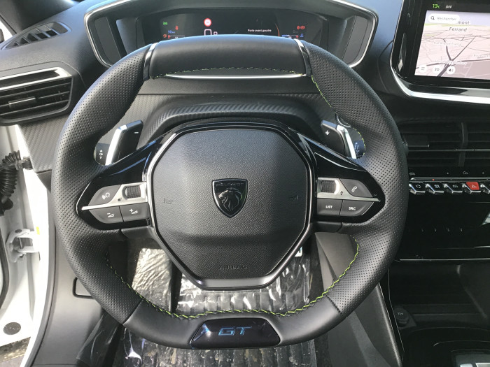Peugeot 2008 Nouveau PureTech 130 S&S EAT8 GT